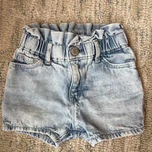 GAP Light Wash Denim Kids Shorts 12-18 months